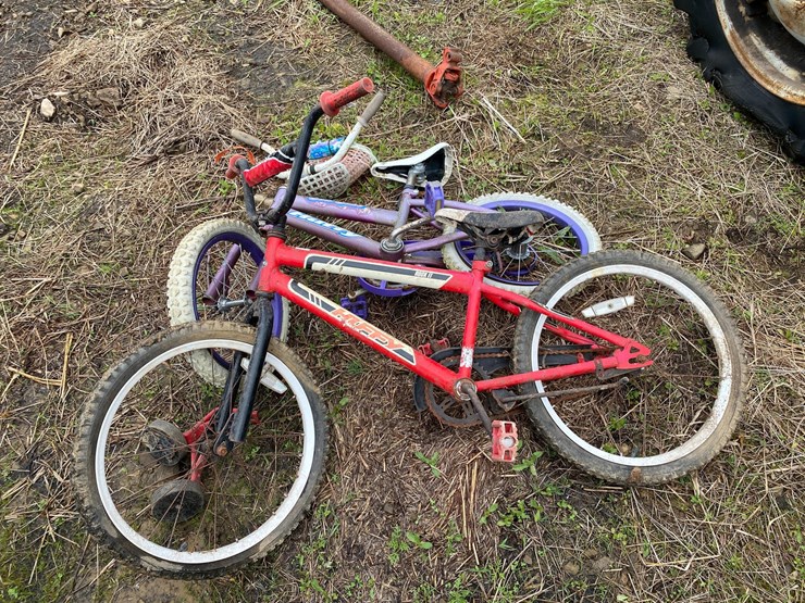#3522-•-(2)-huffy-kid-bikes-image-4