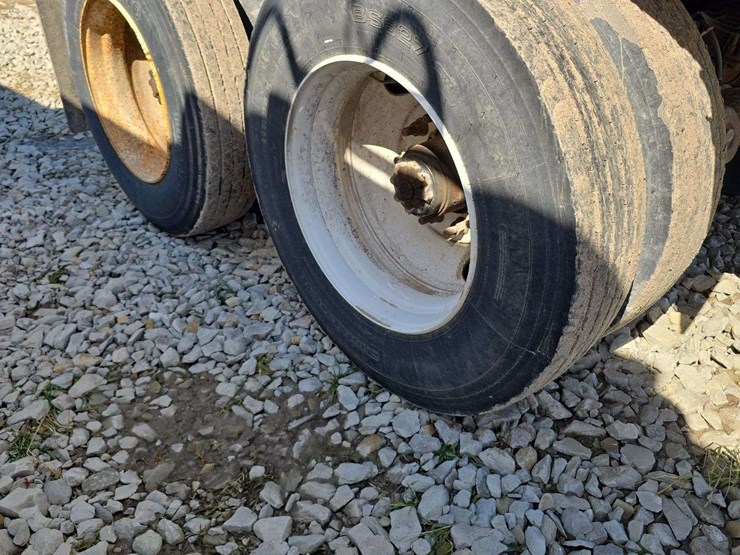 1997-mac-34ft-dump-trailer,-good-tires,-new-hoist-2-years-ago,-new-liner-2-years-ago,-tarp-and-power-opener,-2-years-ago,-and-new-jacks,-vin#-1m9d83421vc096684-image-9