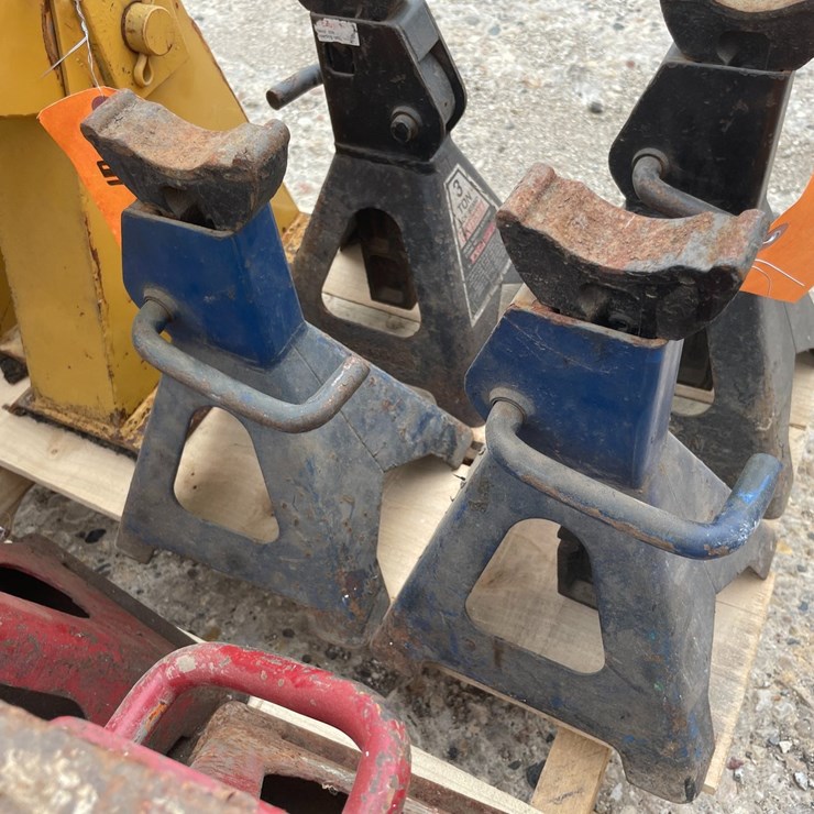 #6038 • (2) Jack Stands