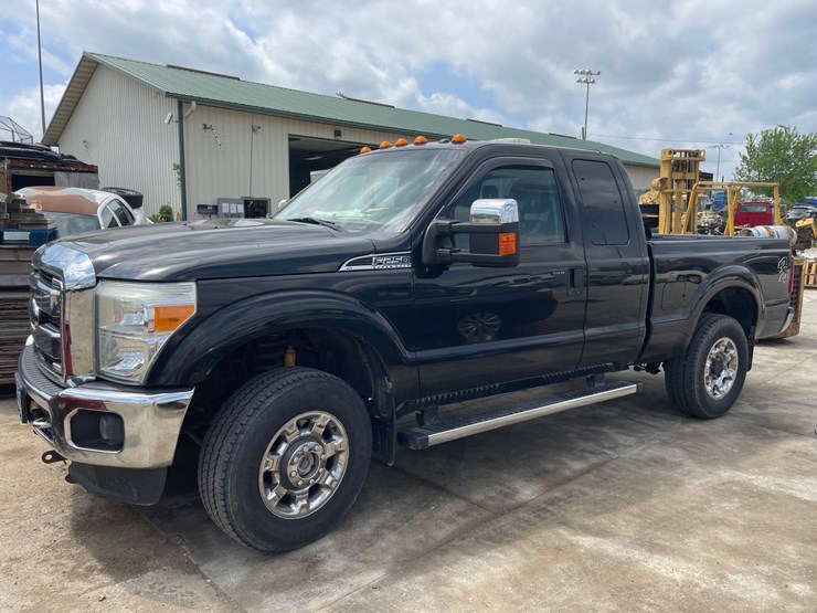 2015-ford-f250-xlt-image-8