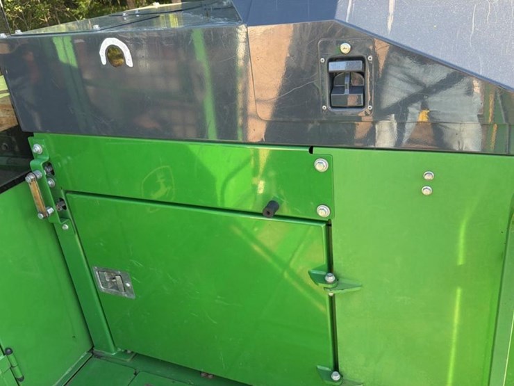 2018-deere-437e-image-35