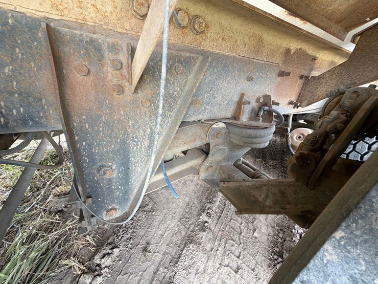 mack-cement-truck-image-10