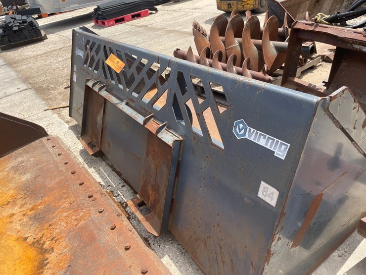 #6015-•-virnig-universal-mount-smooth-edge-skidsteer-bucket-image-5
