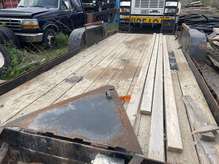 #6003-•-2006-may-tandem-axle-equipment-trailer-(has-wi-title)-image-9