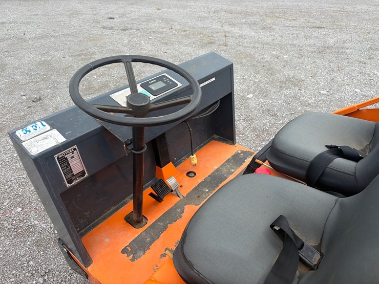 #77-•-2015-motrec-e-480-industrial-utility-vehicle-image-7