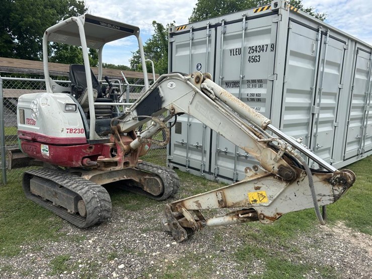 takeuchi-tb230-image-3