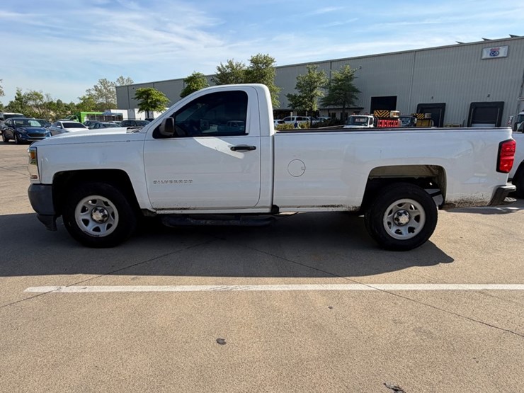 2017-chevrolet-silverado-1500-image-5