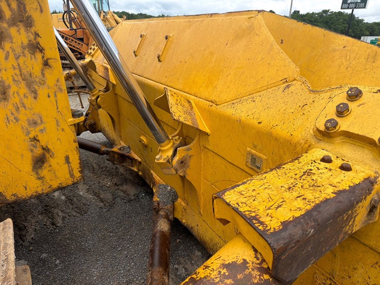 komatsu-d65exi-18-image-13