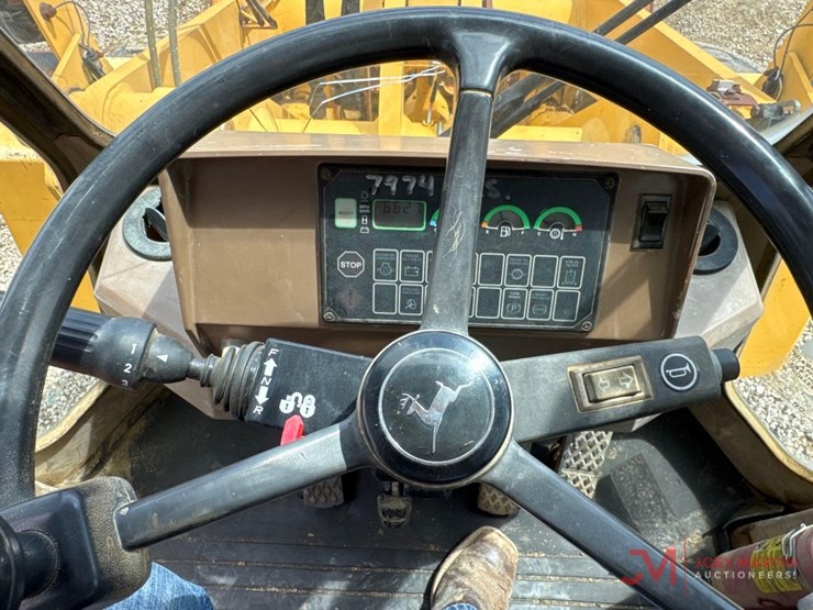 1996-deere-544g-image-26