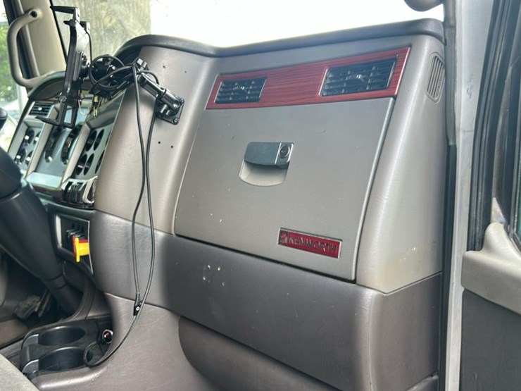 2006-kenworth-t800-image-62