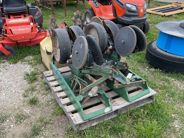 john-deere-7000-image-1