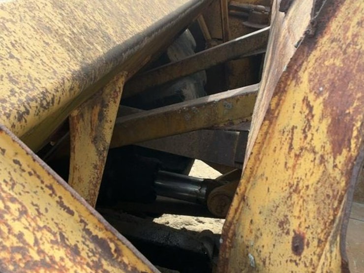 caterpillar-621-image-82