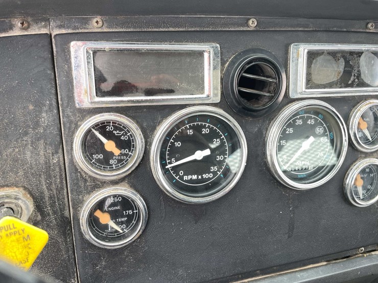 ford-l7000-image-99