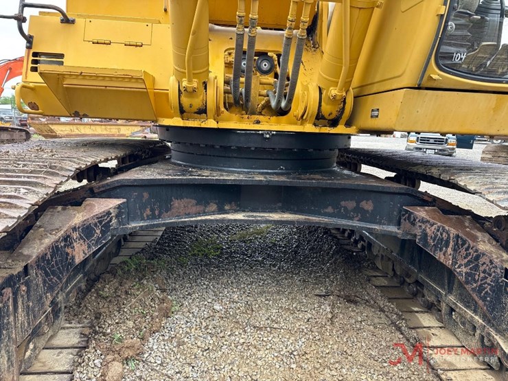 2001-deere-450-lc-image-40