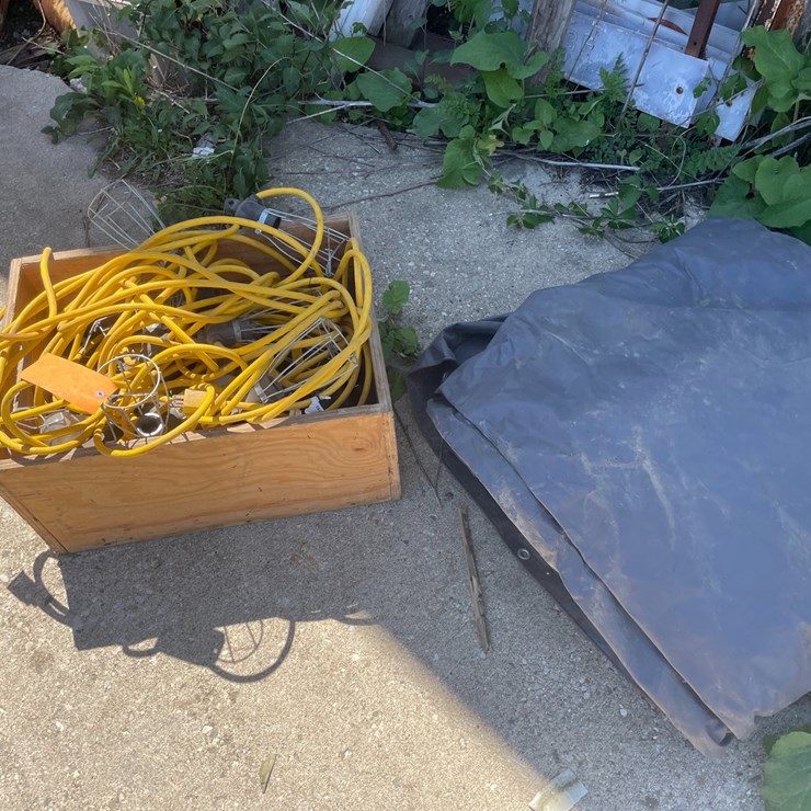 #6086 • Extension Cord Trouble Lights and Tarp