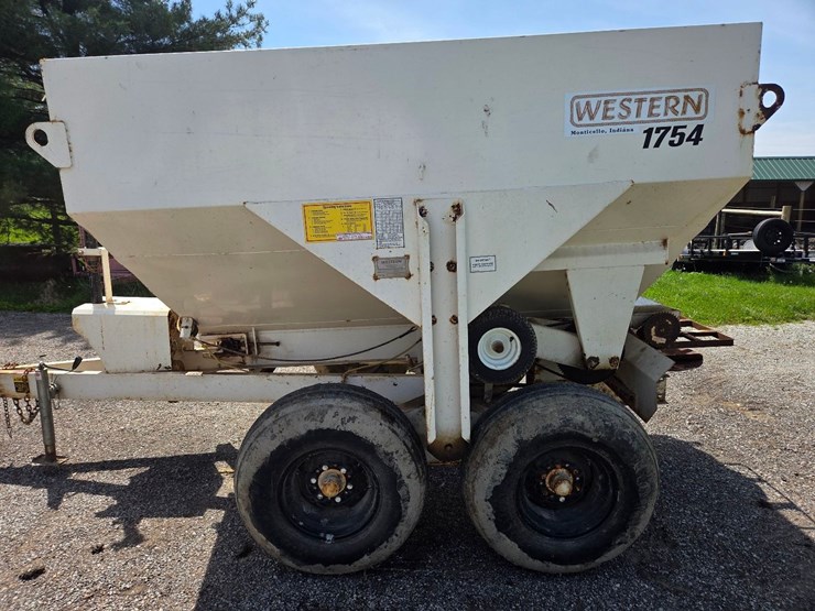 western-5-ton-dry-fertilizer-spreader-image-25
