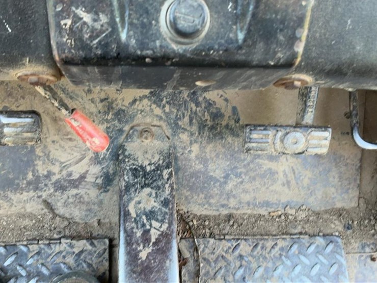 1990-john-deere-640d-image-26