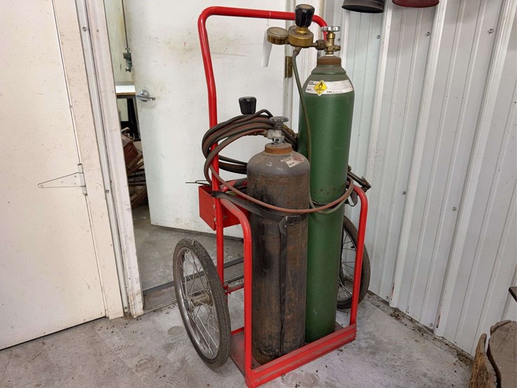 welding-cart-with-oxygen-and-fuel-gas-cylinders-image-1