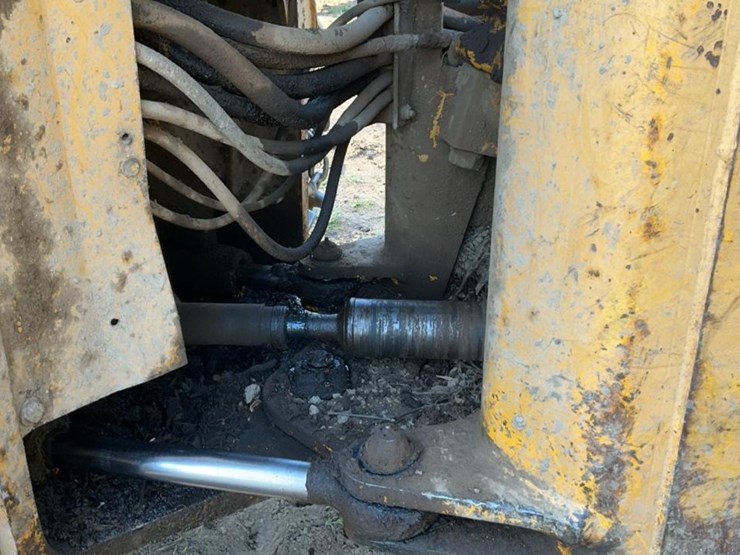 1990-john-deere-640d-image-47