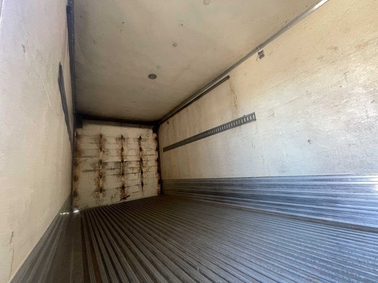 #4198-•-2005-sterling-box-truck-image-118