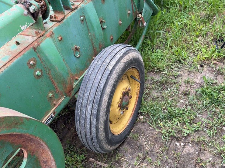 john-deere-24t-image-3