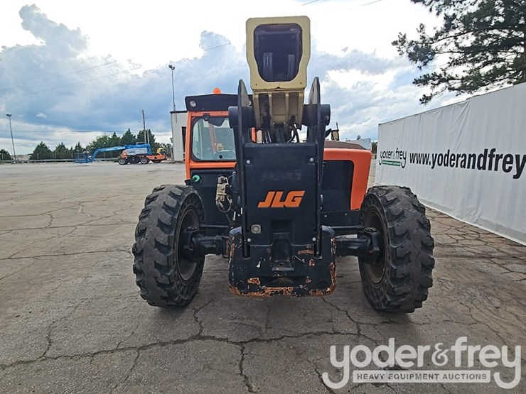 2016-jlg-642-image-4