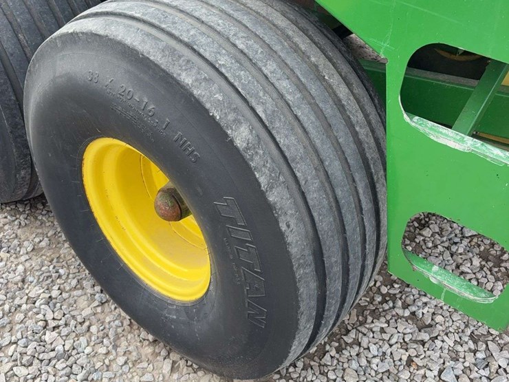john-deere-100-image-16