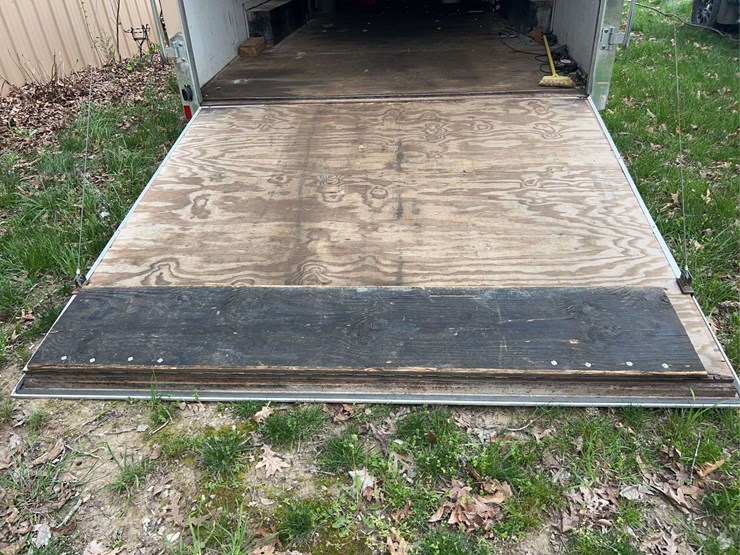 haulmark-20ft-enclosed-trailer-image-26