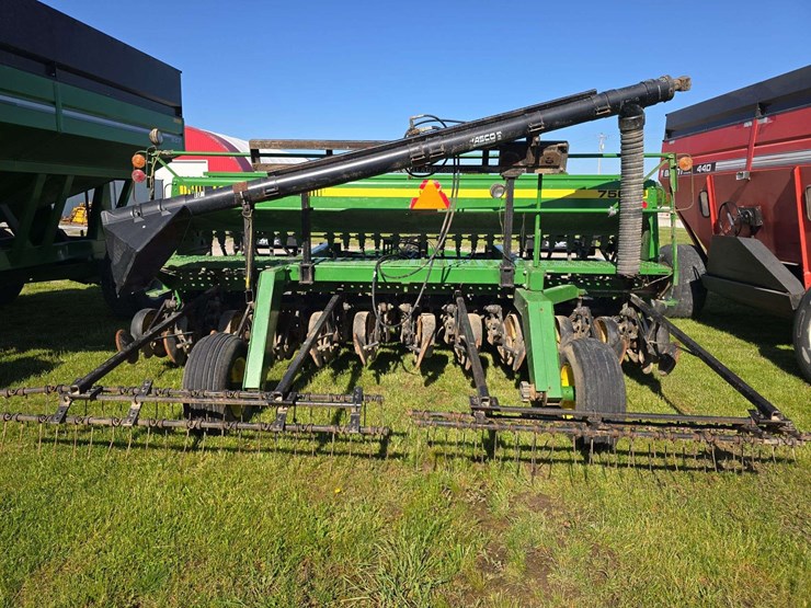 john-deere-750-image-5