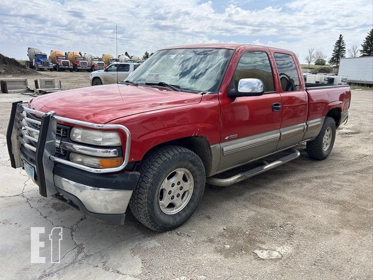 2001-chevrolet-silverado-1500-image-1