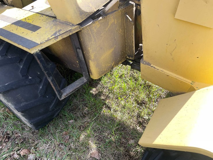 #5498-•-1978-swinger-forklift-image-31