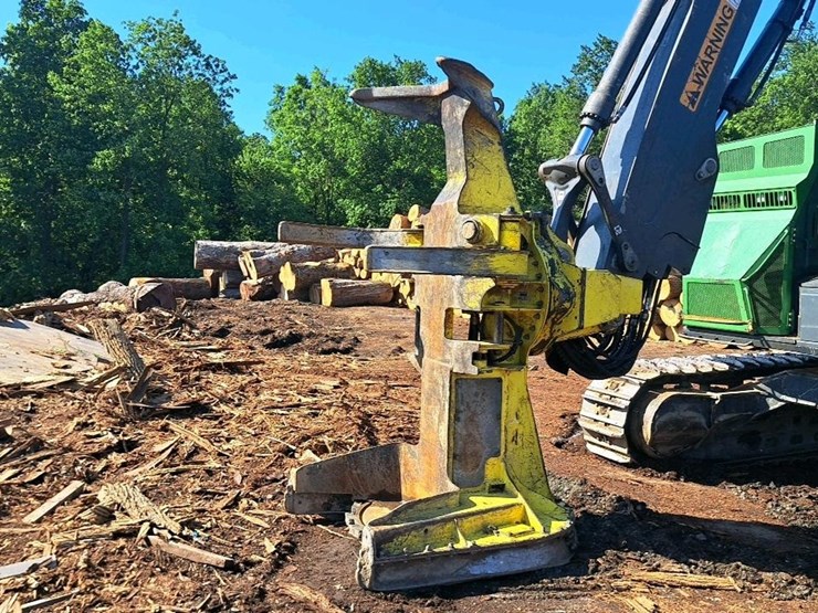 2016-deere-853m-image-16
