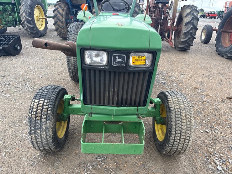 john-deere-850-image-11