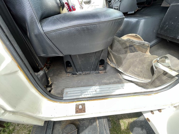 ford-l7000-image-63