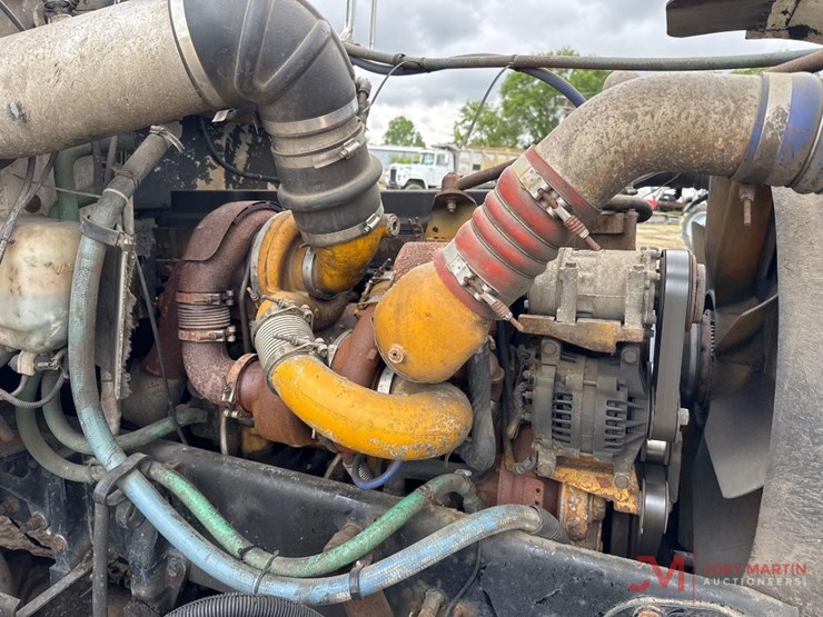 2006-caterpillar-c13-image-25