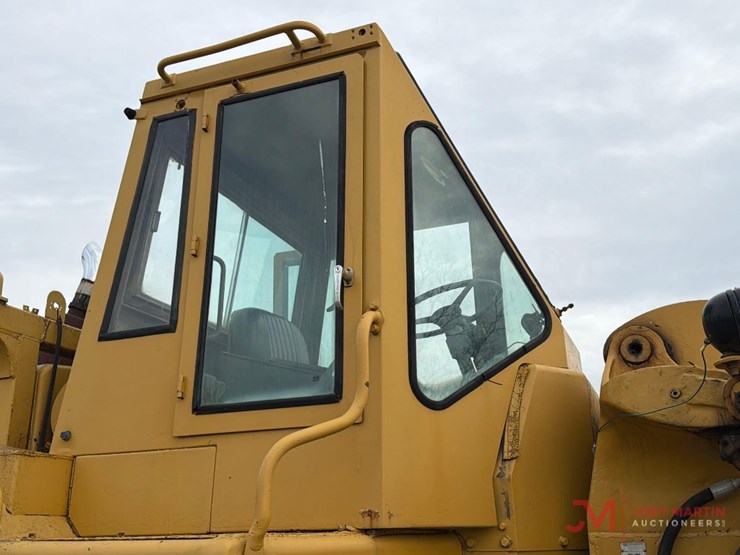 caterpillar-966-image-19