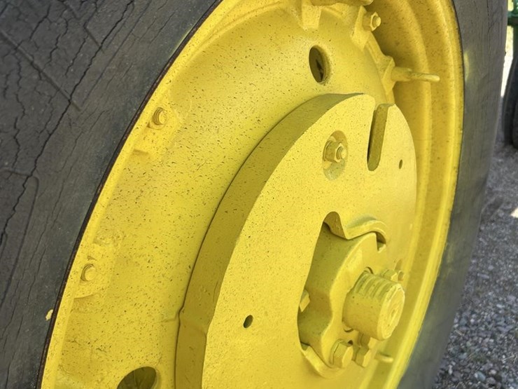 john-deere-4320-image-28