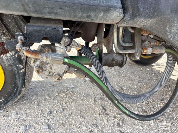 2018-john-deere-2500b-image-13