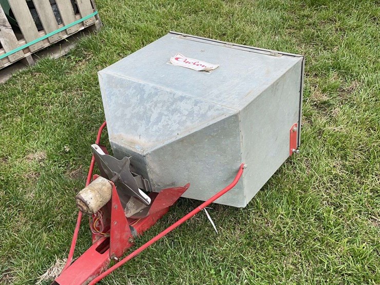 cyclone-electric-seeder-image-1