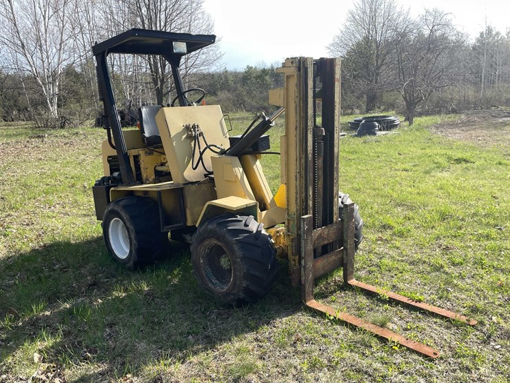 #5498-•-1978-swinger-forklift-image-3