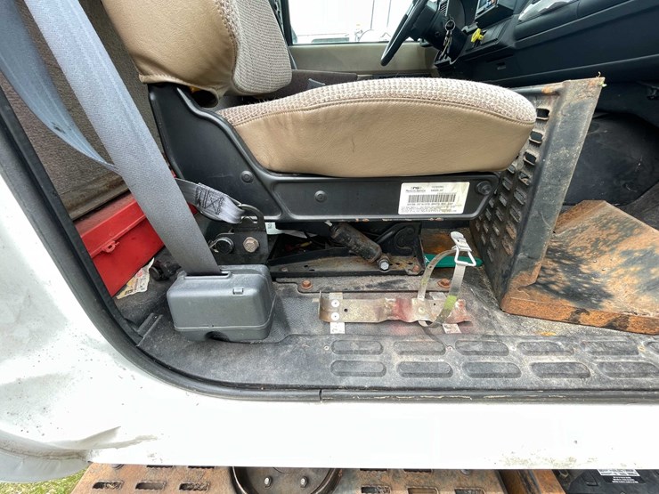 #4157-•-2000-gmc-c7500-(has-wi,-title)-image-117