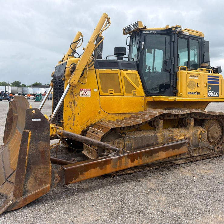 KOMATSU D65EXI-18