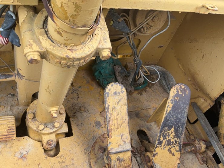 caterpillar-621-image-15