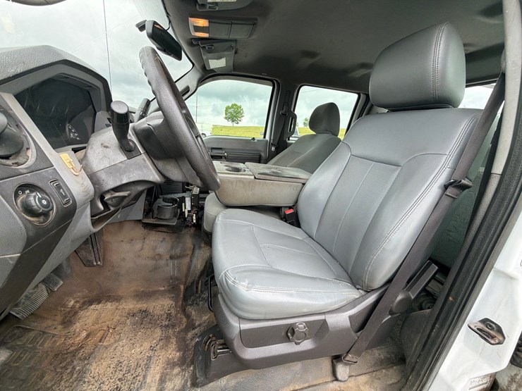 ford-f350-xl-image-15