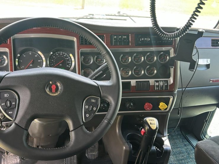 2006-kenworth-t800-image-21