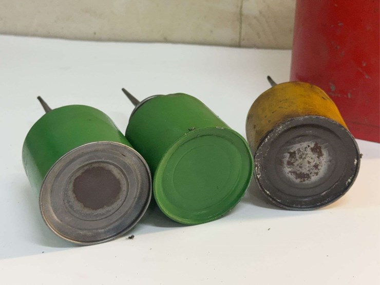 eagle-manufacturing-oil-can-and-john-deere-oiler-cans-image-5