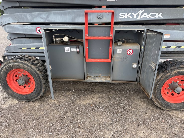 skyjack-sj8841rt-image-15