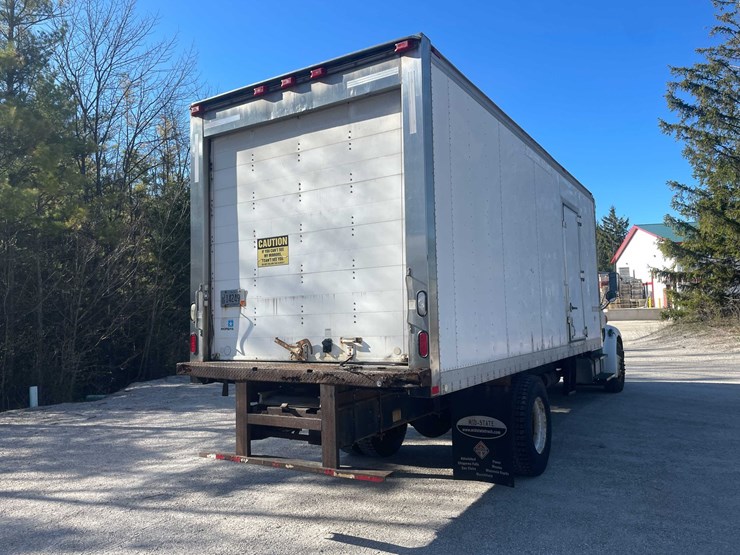 #4198-•-2005-sterling-box-truck-image-5