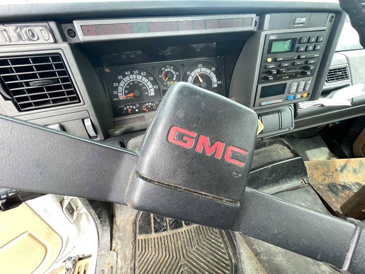#4157-•-2000-gmc-c7500-(has-wi,-title)-image-107