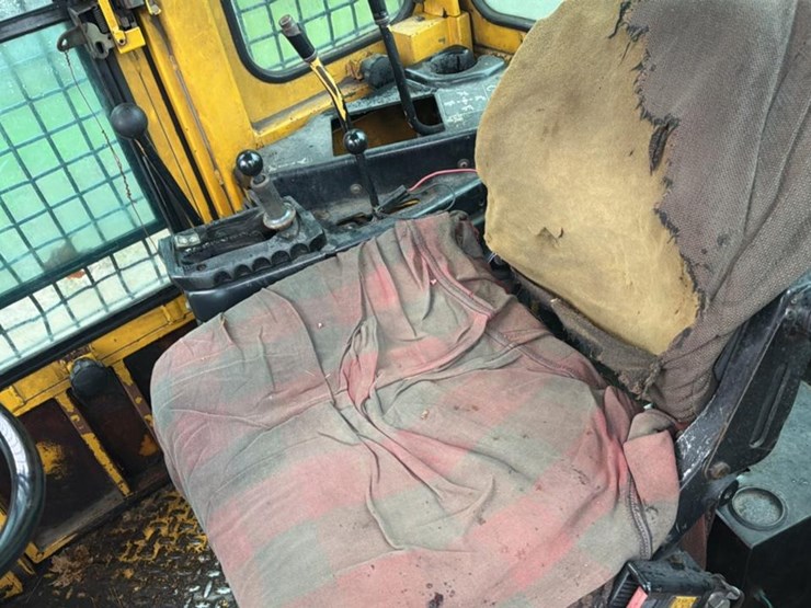 1996-deere-748g-image-35